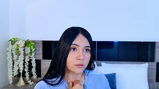 Snapshot of AlisonLamer chatting on 03-11-26, 12:10 AlisonLamer online show from 03-11-26, 12:10