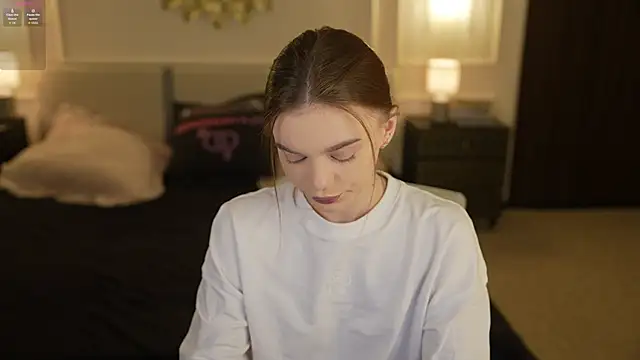 Zlata Sky online show from 10-27-25, 03:46