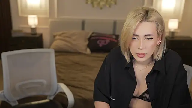 Snapshot of Zlata_Sky chatting on 02-02-26, 03:33 Zlata Sky online show from 02-02-26, 03:33