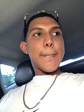  Usher online show from 02-21-26, 10:12