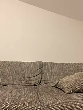 LeonieClaire online show from 02-11-26, 04:51