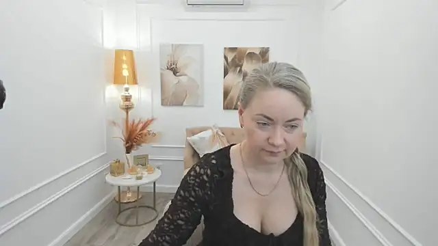 CharlotteKerti online show from 04-20-26, 11:24