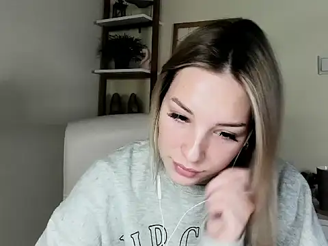 Snapshot of VelvetAngela chatting on 02-12-26, 07:52 VelvetAngela online show from 02-12-26, 07:52