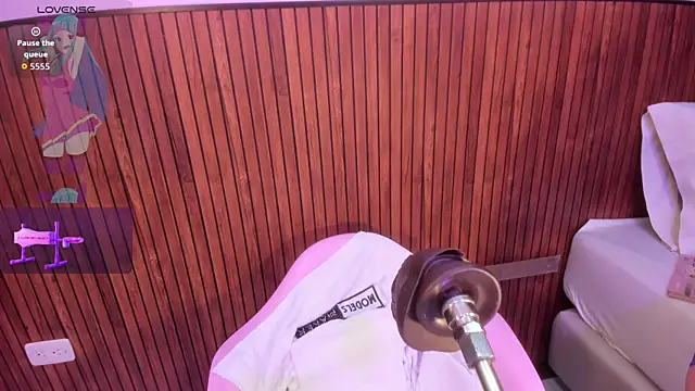 nicolle boobies online show from 04-15-26, 07:58