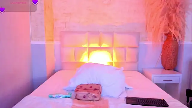 valeriekhaleesi online show from 04-09-26, 08:15