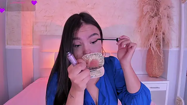 valeriekhaleesi online show from 03-18-26, 09:59