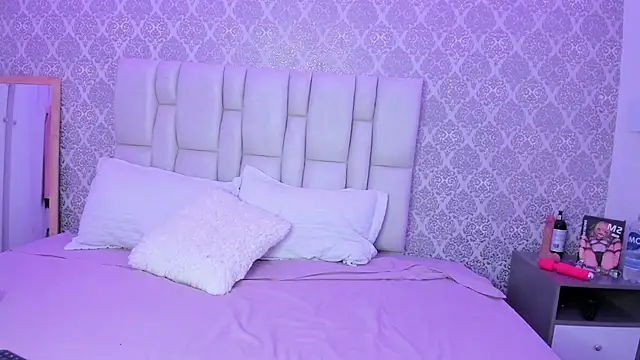 valeriesaint online show from 03-25-26, 10:52