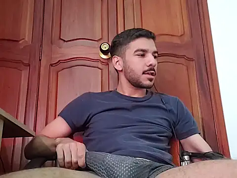 Snapshot of _s33bas chatting on 03-10-26, 12:42 s33bas online show from 03-10-26, 12:42