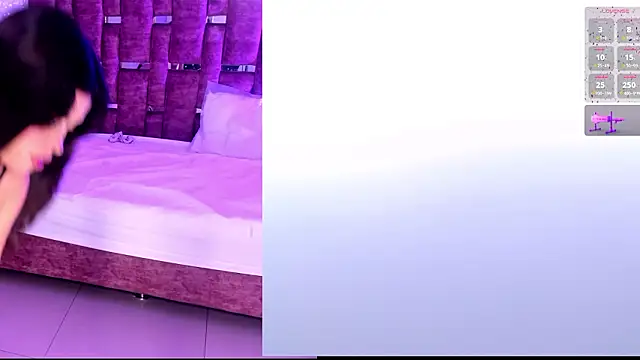 AriHale  online show from 03-23-26, 09:36