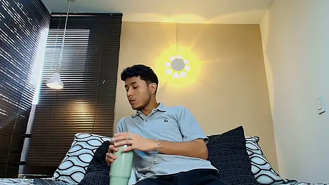 Damon Salvarote S online show from 04-10-26, 07:21