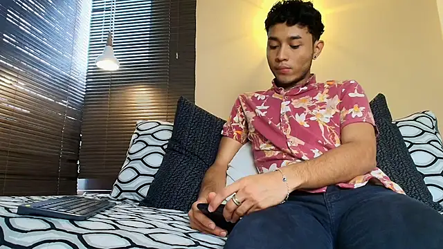 Damon Salvarote S online show from 04-09-26, 07:31