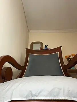 LilaRvsh online show from 03-25-26, 05:23