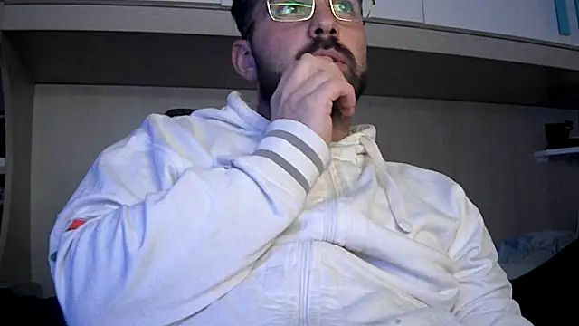 Snapshot of no-name15 chatting on 02-20-26, 04:53 no-name15 online show from 02-20-26, 04:53