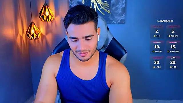 AndresRodriguez1 online show from 04-21-26, 12:34