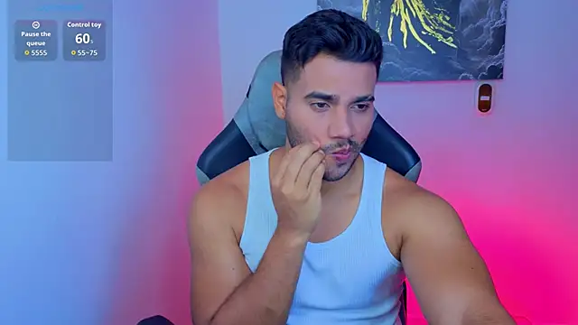 Snapshot of AndresRodriguez1 chatting on 06-20-26, 01:05 AndresRodriguez1 online show from 06-20-26, 01:05