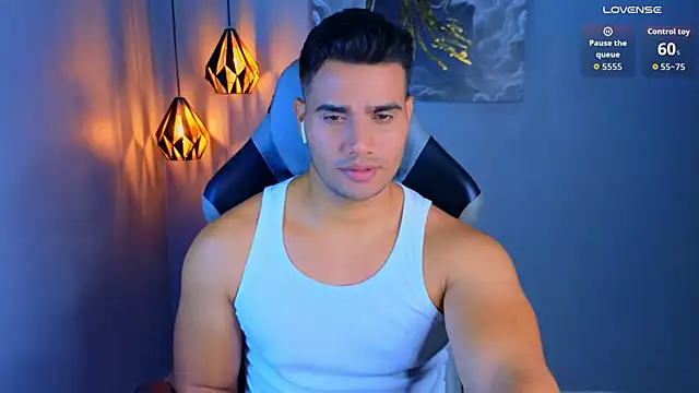 AndresRodriguez1 online show from 05-01-26, 02:38