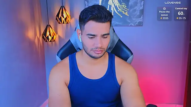AndresRodriguez1 online show from 05-11-26, 01:34