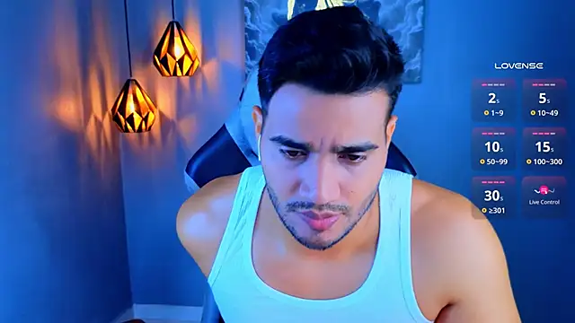 AndresRodriguez1 online show from 04-22-26, 12:23
