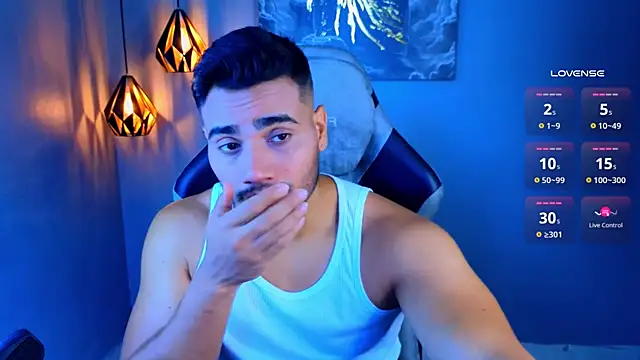 AndresRodriguez1 online show from 04-23-26, 12:29