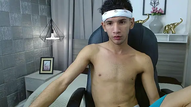 Snapshot of JDWhite18 chatting on 06-06-26, 04:07 JDWhite18 online show from 06-06-26, 04:07