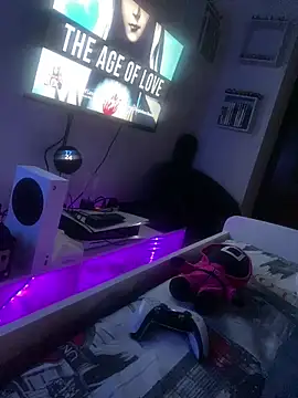 io1Elian online show from 04-12-26, 03:26