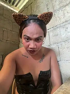 Queen-barbie online show from 02-16-26, 03:05