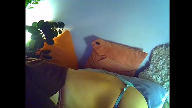 Snapshot of Onirica_L chatting on 02-08-26, 10:51 Onirica L online show from 02-08-26, 10:51