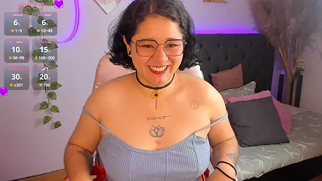 Snapshot of Sylvara_bx chatting on 02-06-26, 12:56 Sylvara bx online show from 02-06-26, 12:56