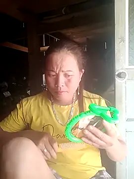 Snapshot of cana4455 chatting on 04-12-26, 05:22 cana4455 online show from 04-12-26, 05:22