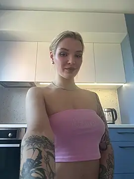 SinLuna  online show from 06-23-26, 03:43