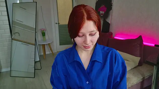 Snapshot of Weisser_Moon chatting on 02-28-26, 05:07 Weisser Moon online show from 02-28-26, 05:07