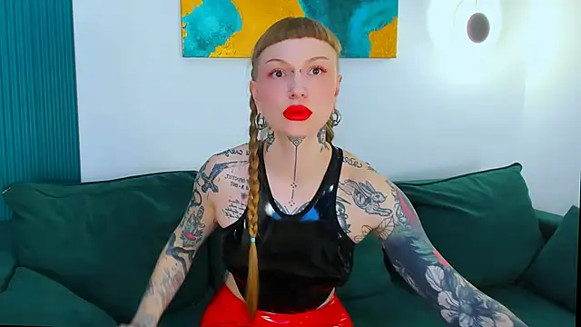 Snapshot of SugarSoot chatting on 02-10-26, 05:28 SugarSoot online show from 02-10-26, 05:28