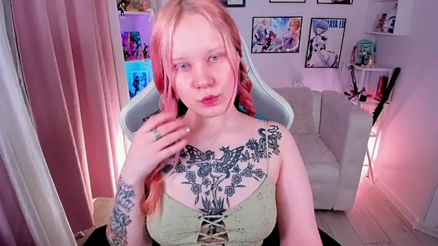 AnnieVibe online show from 03-19-26, 05:46