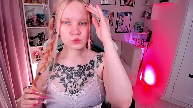 AnnieVibe online show from 04-22-26, 05:31