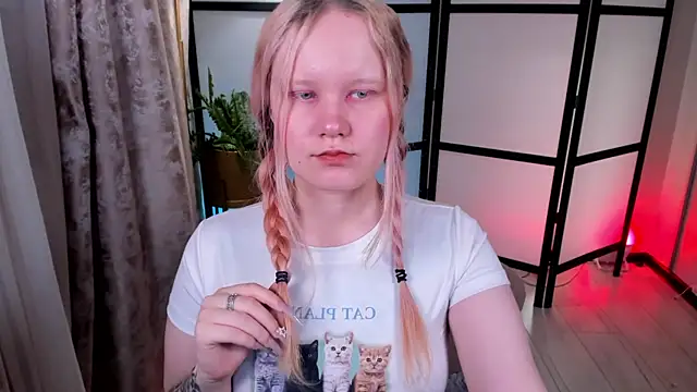 AnnieVibe online show from 04-30-26, 05:42
