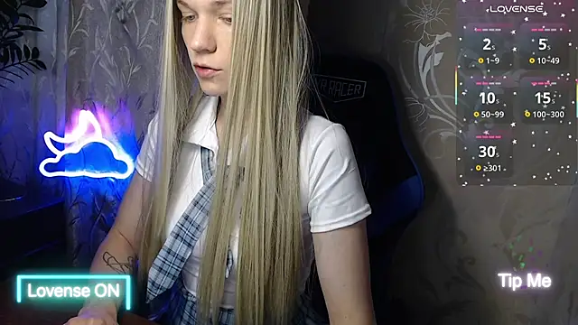 Shiny Victoria online show from 06-20-26, 07:24