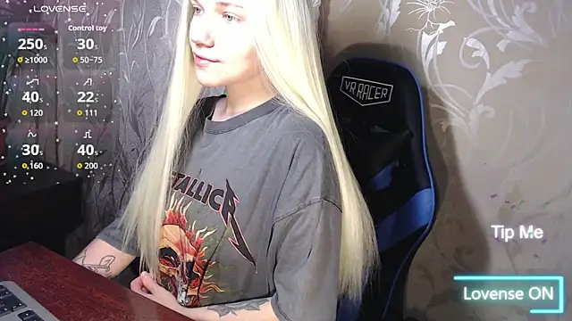 Snapshot of Shiny_Victoria chatting on 02-26-26, 08:25 Shiny Victoria online show from 02-26-26, 08:25