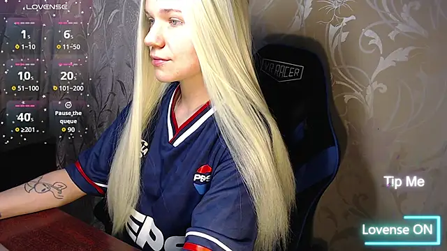 Snapshot of Shiny_Victoria chatting on 02-24-26, 09:10 Shiny Victoria online show from 02-24-26, 09:10