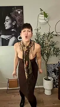 Snapshot of Bella_Velour chatting on 02-22-26, 04:52 Bella Velour online show from 02-22-26, 04:52