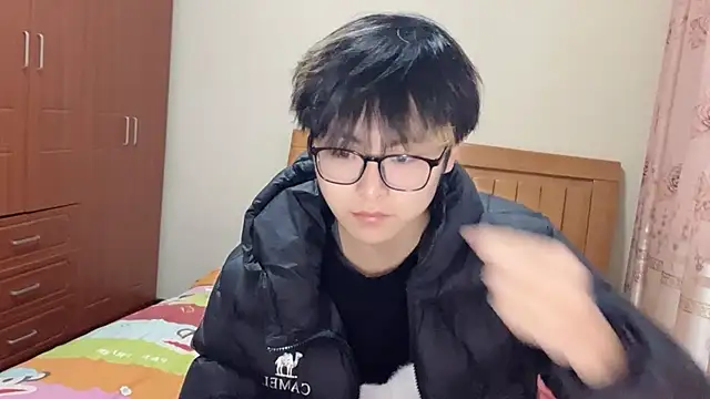 Snapshot of zijunzbzs chatting on 02-19-26, 10:01 zijunzbzs online show from 02-19-26, 10:01