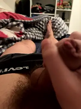 Snapshot of Enzo_2763 chatting on 02-10-26, 01:59 Enzo 2763 online show from 02-10-26, 01:59