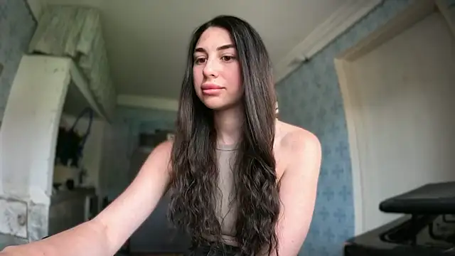 LiluMartiznir online show from 06-15-26, 06:35