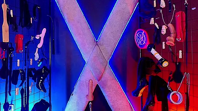 Snapshot of Candyqueen_bdsm_ chatting on 02-08-26, 03:26 Candyqueen bdsm online show from 02-08-26, 03:26