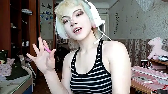 Snapshot of KathernSaulters chatting on 03-01-26, 07:19 KathernSaulters online show from 03-01-26, 07:19