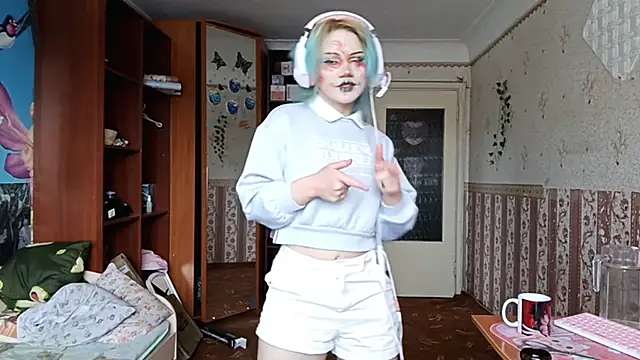 Snapshot of KathernSaulters chatting on 02-20-26, 06:48 KathernSaulters online show from 02-20-26, 06:48