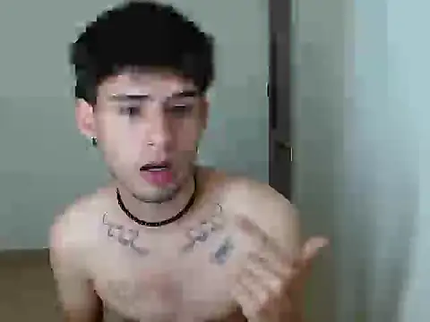 Snapshot of mike_smith03 chatting on 04-09-26, 03:18 mike smith03 online show from 04-09-26, 03:18