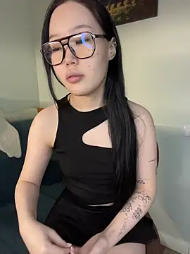 Peony kiss online show from 02-18-26, 08:00