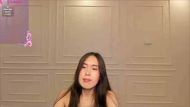 Silviane X online show from 03-06-26, 08:04