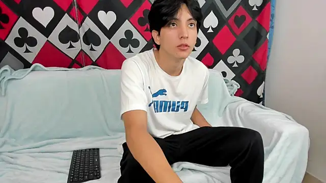 Snapshot of Steerlingxvx chatting on 02-05-26, 12:34 Steerlingxvx online show from 02-05-26, 12:34