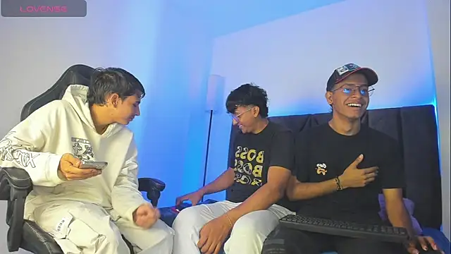 Snapshot of StellayDrake chatting on 02-23-26, 02:17 StellayDrake online show from 02-23-26, 02:17